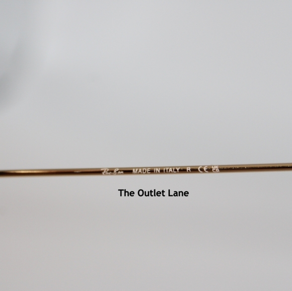 Model Display Ray-Ban Aviator Black Lens Gold Frame RB3025 Classic - Picture 12 of 16